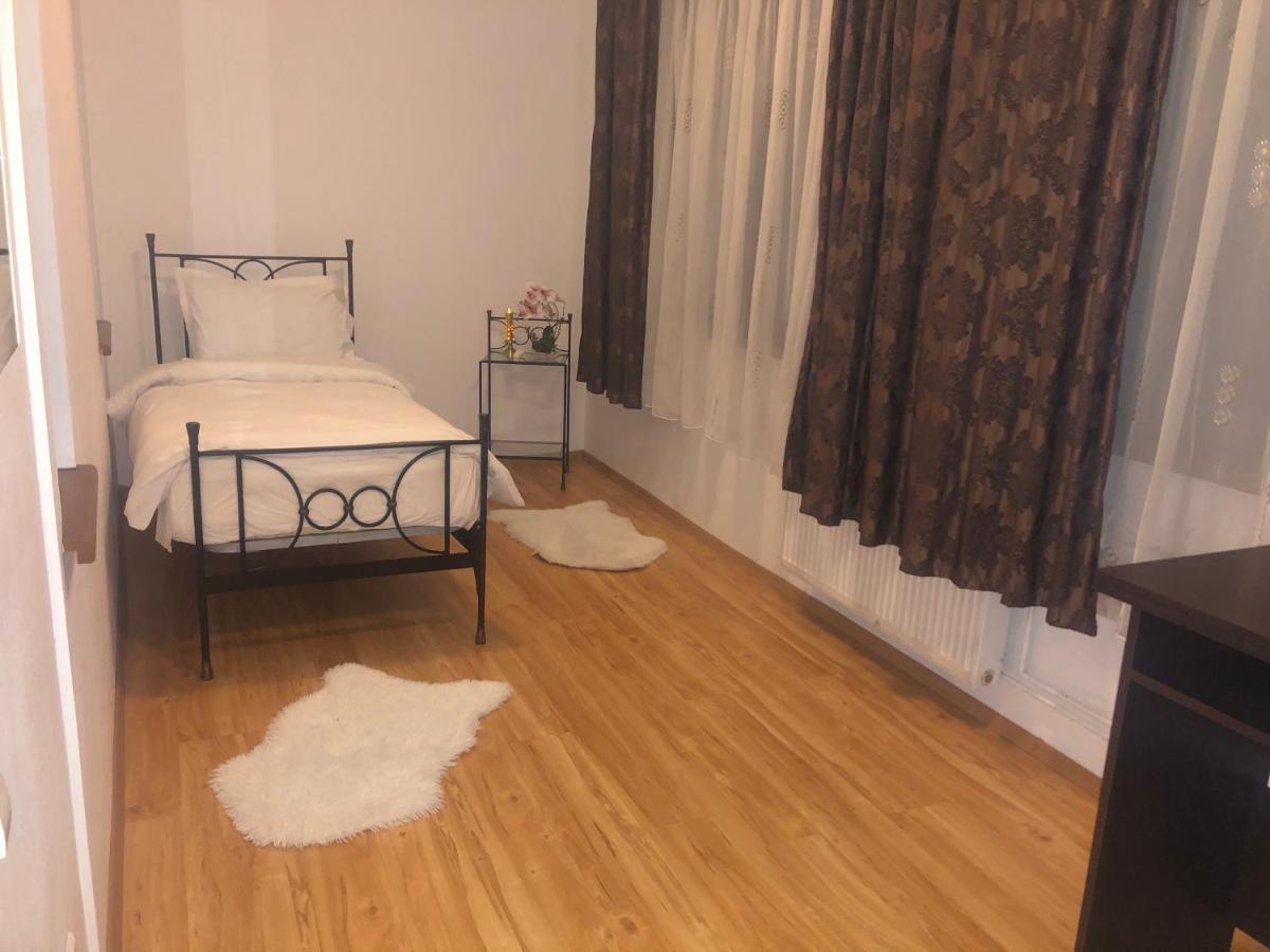 Happy Accomodation Bucureşti Eksteriør bilde